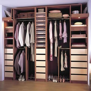 Dressing Practic corpuri sertare